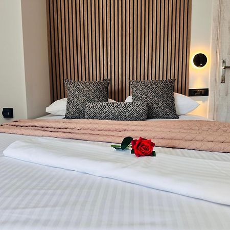 Moon Boutique Hotel Лаганас Екстер'єр фото