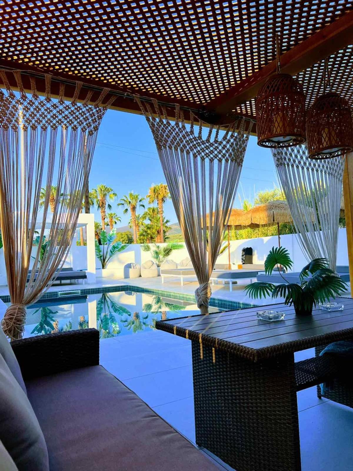 Moon Boutique Hotel Лаганас Екстер'єр фото